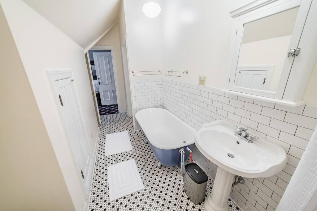 The Long Run - 2 Ca King Sized Beds+ - Sleeps 8-10 Apartment Линчбърг Екстериор снимка
